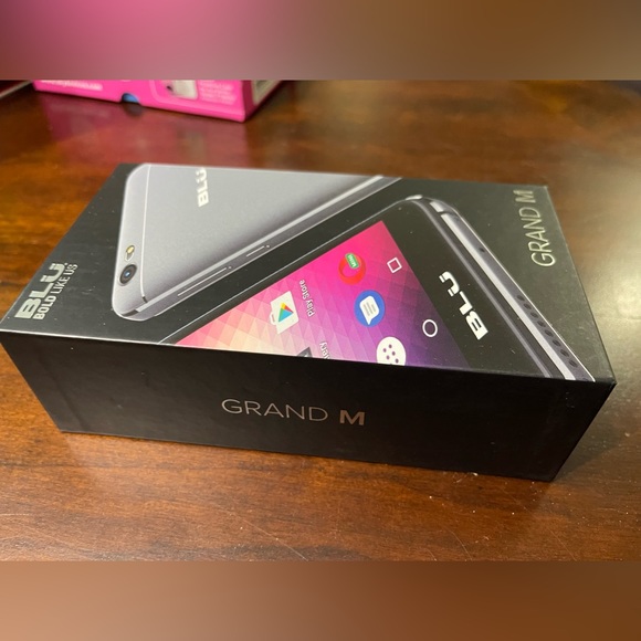 Smartphone, cellphone, gray brand new phone - Picture 4 of 11